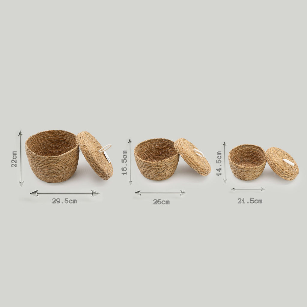 Woven baskets with dimensions indicated on a gray background